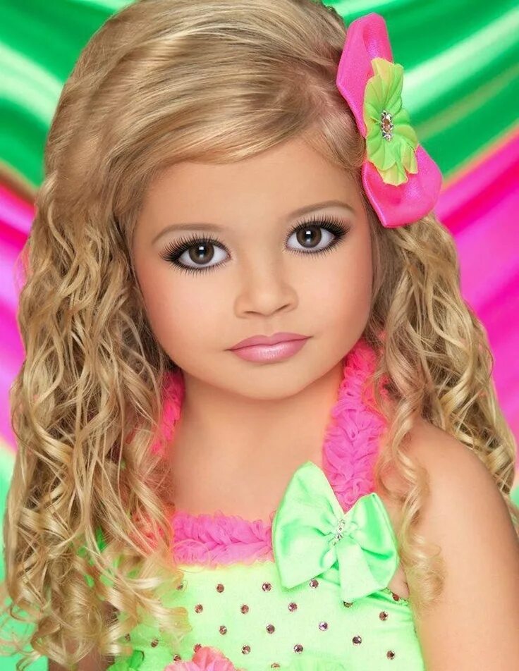 Красивый макияж для детей 10 лет Toddlers and Tiaras Toddlers and tiaras, Glitz pageant, Glitz pageant photos