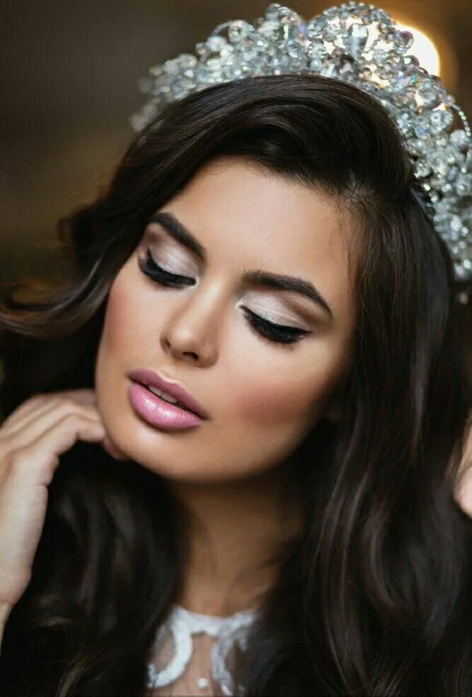 Красивый макияж для фотосессии Pin de Fantasy en Crown