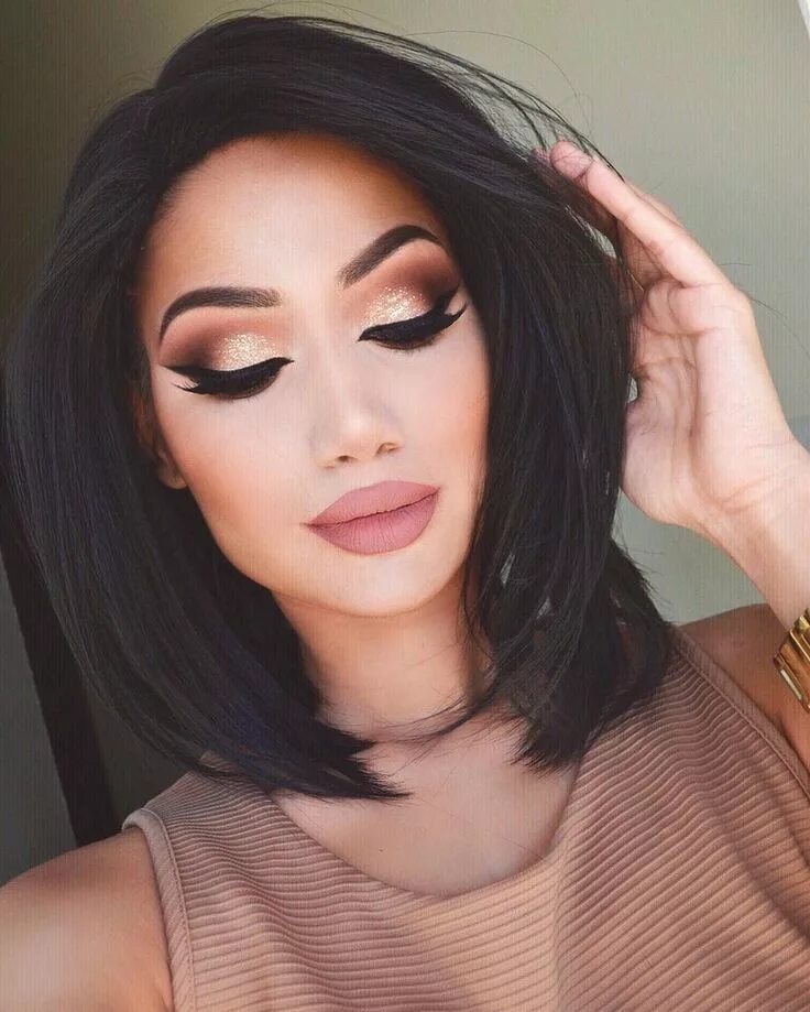 Красивый макияж для каре Kyshadow Palette on @makeupbyalinna Gorgeous makeup, Hair makeup, Beauty makeup