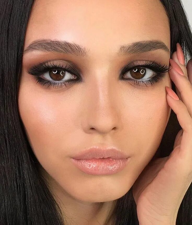Красивый макияж для карих глаз Smokey Eye Perfection ✨ Fully obsessed with this look by @yana.yasnaya Eye makeu