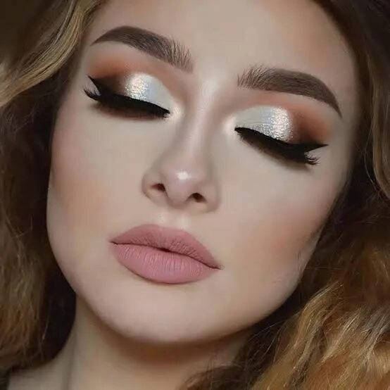 Красивый макияж дома Pin auf maquillaje ojos cut crease