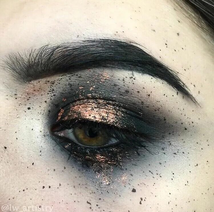 Красивый макияж эстетика moth after midnight Makeup tumblr, Grunge eye makeup, Fantasy makeup