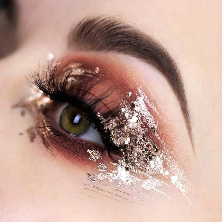 Красивый макияж эстетика PALE CANVAS / Mɪʀɴᴀ Pᴇᴛʀᴏᴠɪᴄ on Instagram: "Here's a quick review of the Sassy S