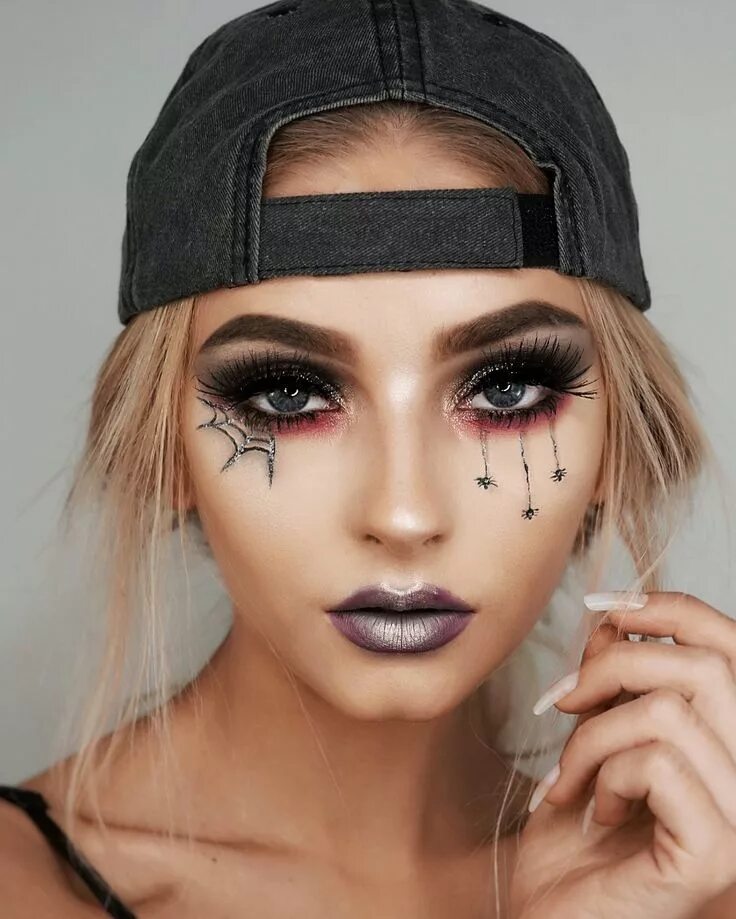 Красивый макияж фото на хэллоуин Via Instagram Cute halloween makeup, Halloween makeup pretty, Cool halloween mak
