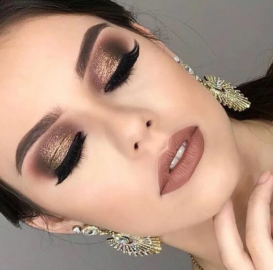 Красивый макияж фото самый шикарный maquillaje de Año Nuevo Maquillaje de año nuevo, Maquillaje ojos marrones, Maqui