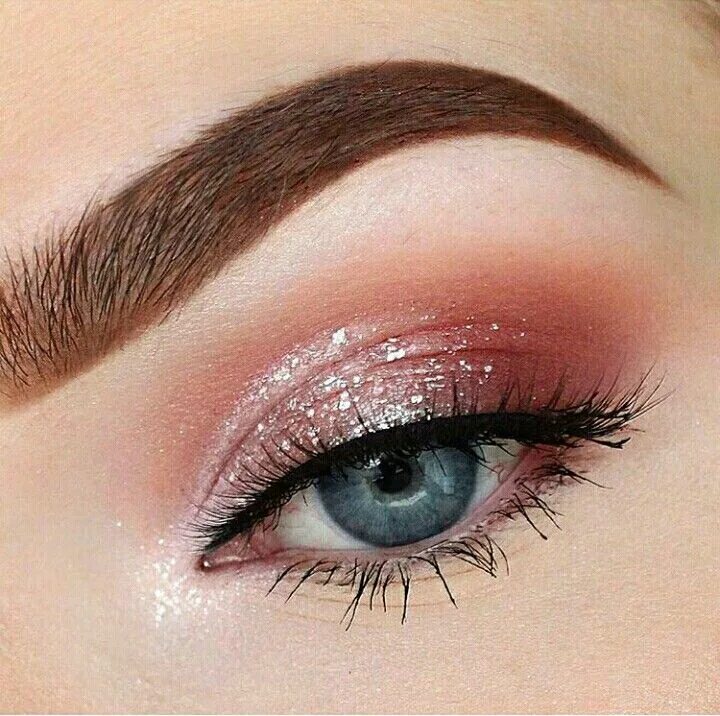 Красивый макияж глаз без стрелок Pin by Arlette S. on Eyes Make-Up Glitter makeup, Eye makeup, Glitter eye makeup