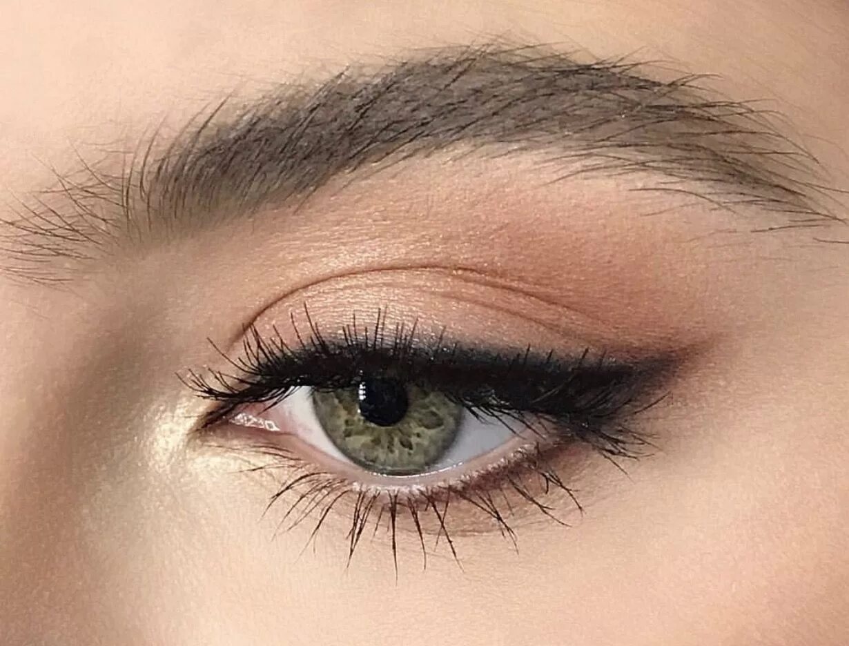 Красивый макияж глаз карандашом Pin by Kailee on Makeup Makeup eyeliner, Beauty makeup, Eye makeup