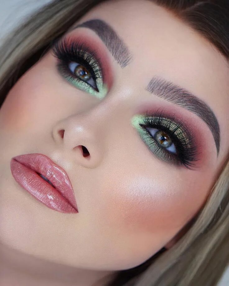 Красивый макияж глаз видео Pin by Clarice Pires on Makeup Eye makeup, Green eyeshadow, Makeup