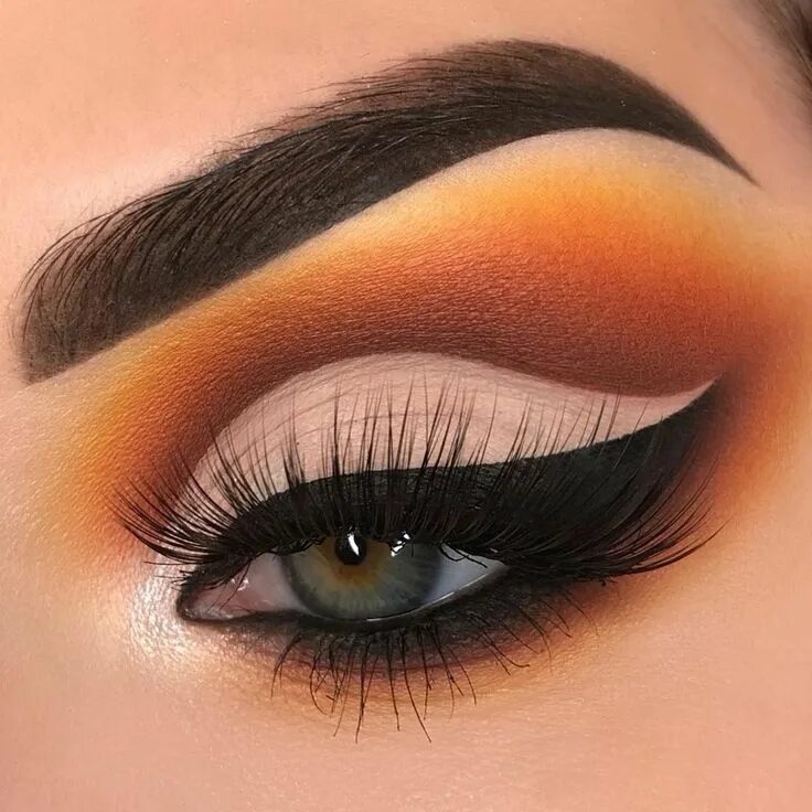 Красивый макияж глаз видео Pin by Savvy on Makeup in 2020 Creative eye makeup, Colorful makeup, Eye makeup 