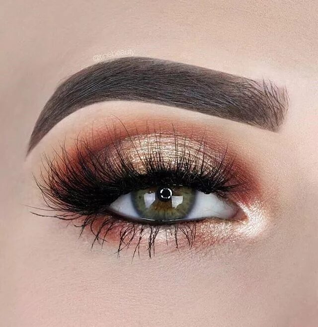 Красивый макияж глаз видео Stunning eye makeup in bronze eye shadow Матовый макияж глаз, Виды макияжа, Маки