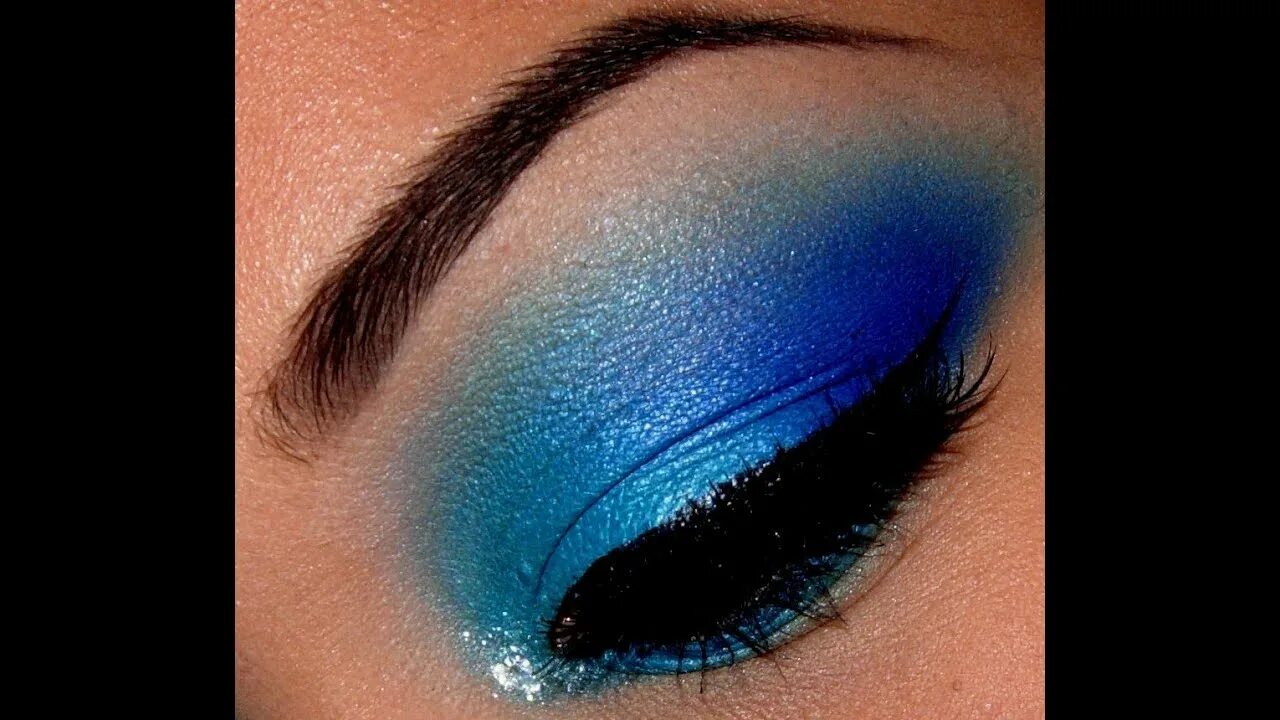 Красивый макияж голубыми тенями Super Easy Blue Eyeshadow Tutorial!!!! - YouTube