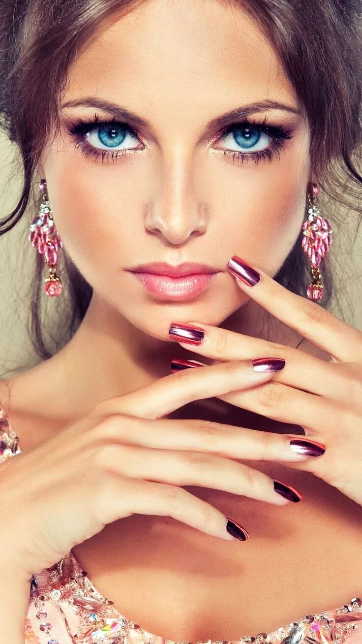 Красивый макияж и маникюр Pin by Pinner on женские лица.. Gel manicure, Manicure and pedicure, Pedicure