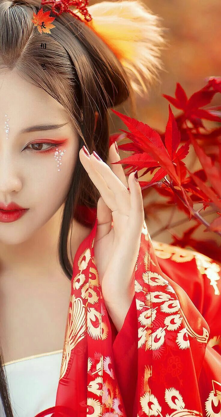 Красивый макияж китаянок ღLạℭ Hɣღ Asian beauty, Geisha makeup, Chinese beauty