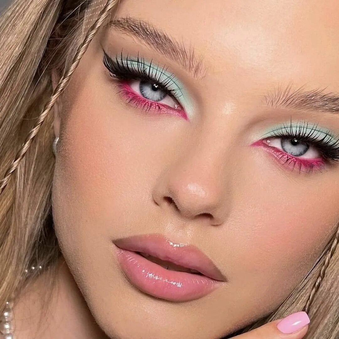 Красивый макияж на каждый Instagram Ideias de maquiagem, Tutoriais de maquiagem, Dicas de maquiagem