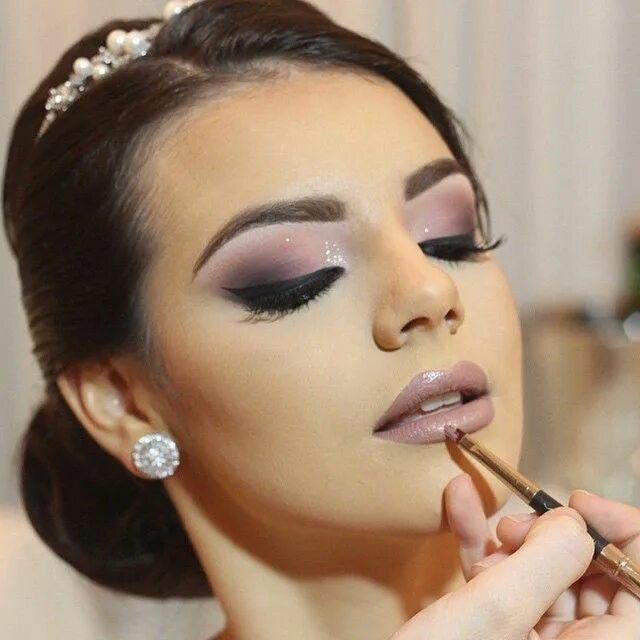 Красивый макияж на свадьбу ✨ vιvaglaм ѕтore ✨ on Instagram: "Bom dia! Regram: Makes By Camila" Amazing wedd