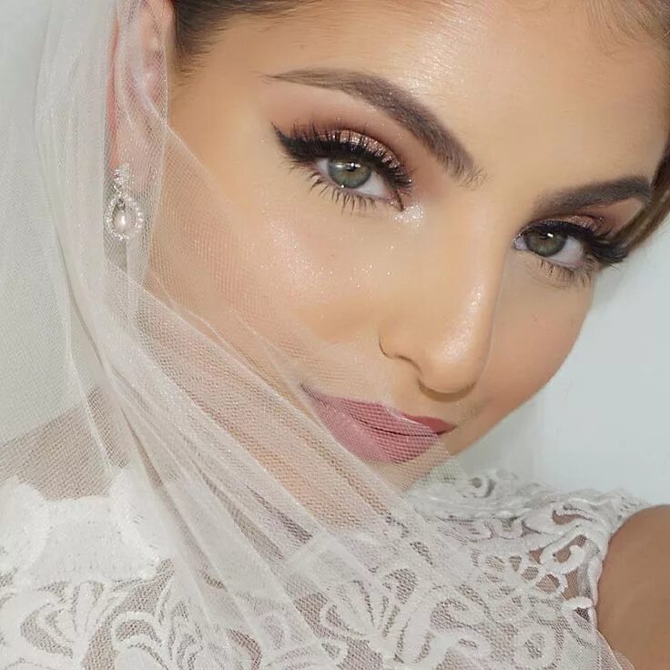 Красивый макияж на свадьбу невесте ⠀ ⠀ ⠀ ⠀ ⠀ ⠀ ⠀ ⠀ ⠀ ⠀ ⠀ ⠀ Heidi Hamoud on Instagram: "My wedding makeup - tutorial