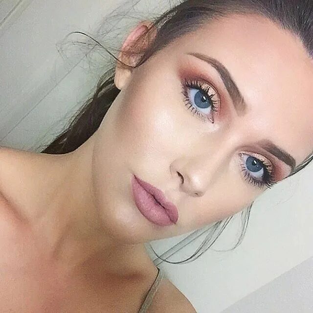 Красивый макияж на свидание makeup by kat on Instagram: "Date night makeup look " Date night makeup, Date ma