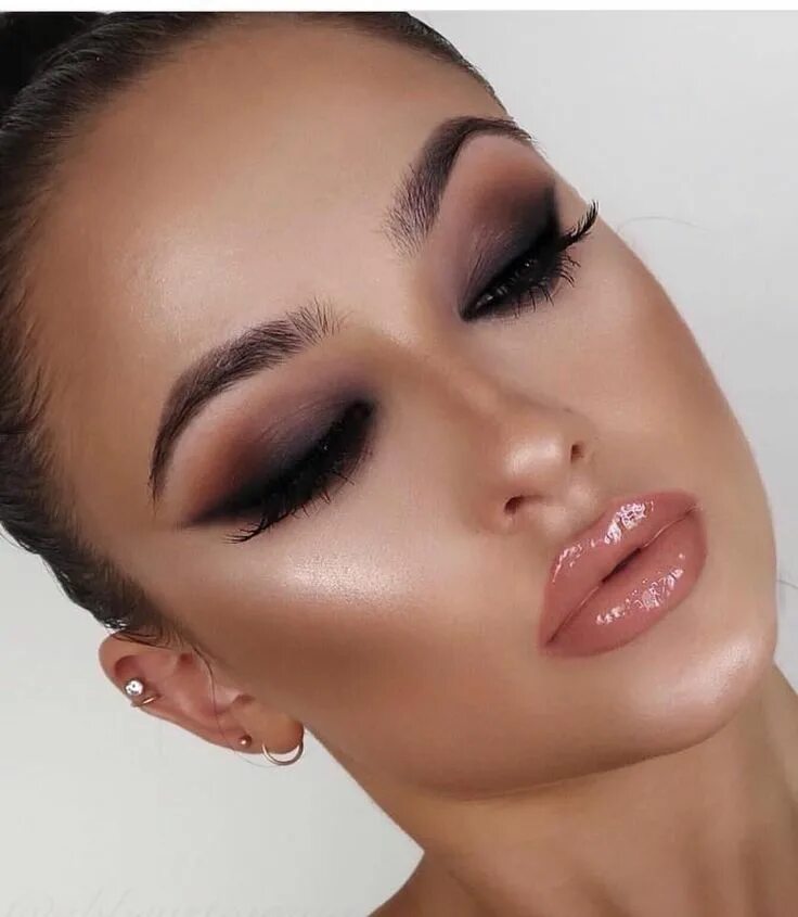 Красивый макияж на улицу Pin by Down the Rabbit Hole on Amazing Lips Smokey eye makeup, Eye makeup, Best 