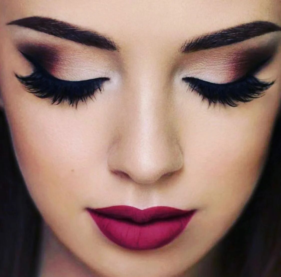 Красивый макияж на вечер Slayy Lash & Brow Spa experience will leave you smiling with your eyes from morn