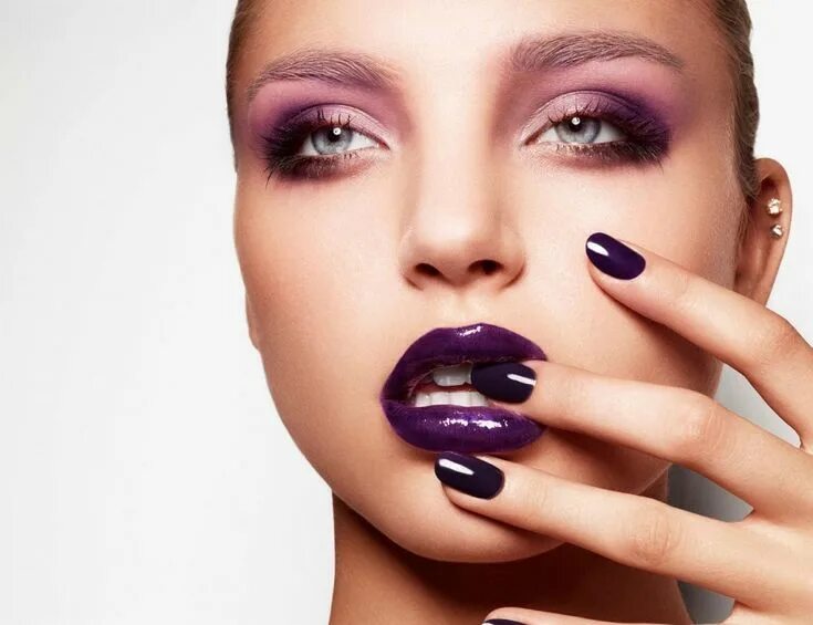 Красивый макияж ногтей Pin by Santa Monica Beauty Salon on www.santamonicabeautybar.com Purple lipstick