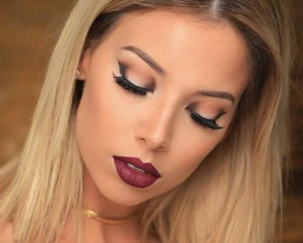Красивый макияж отзывы eye makeup blonde - Google Search New years eve makeup, Dark eye makeup, Date ni