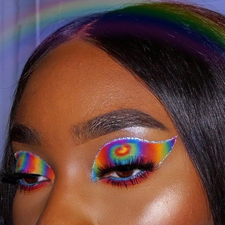 Красивый макияж радужный 21 Abstract Makeup Looks That Are Totally Selfie-Worthy (With images) Fancy make