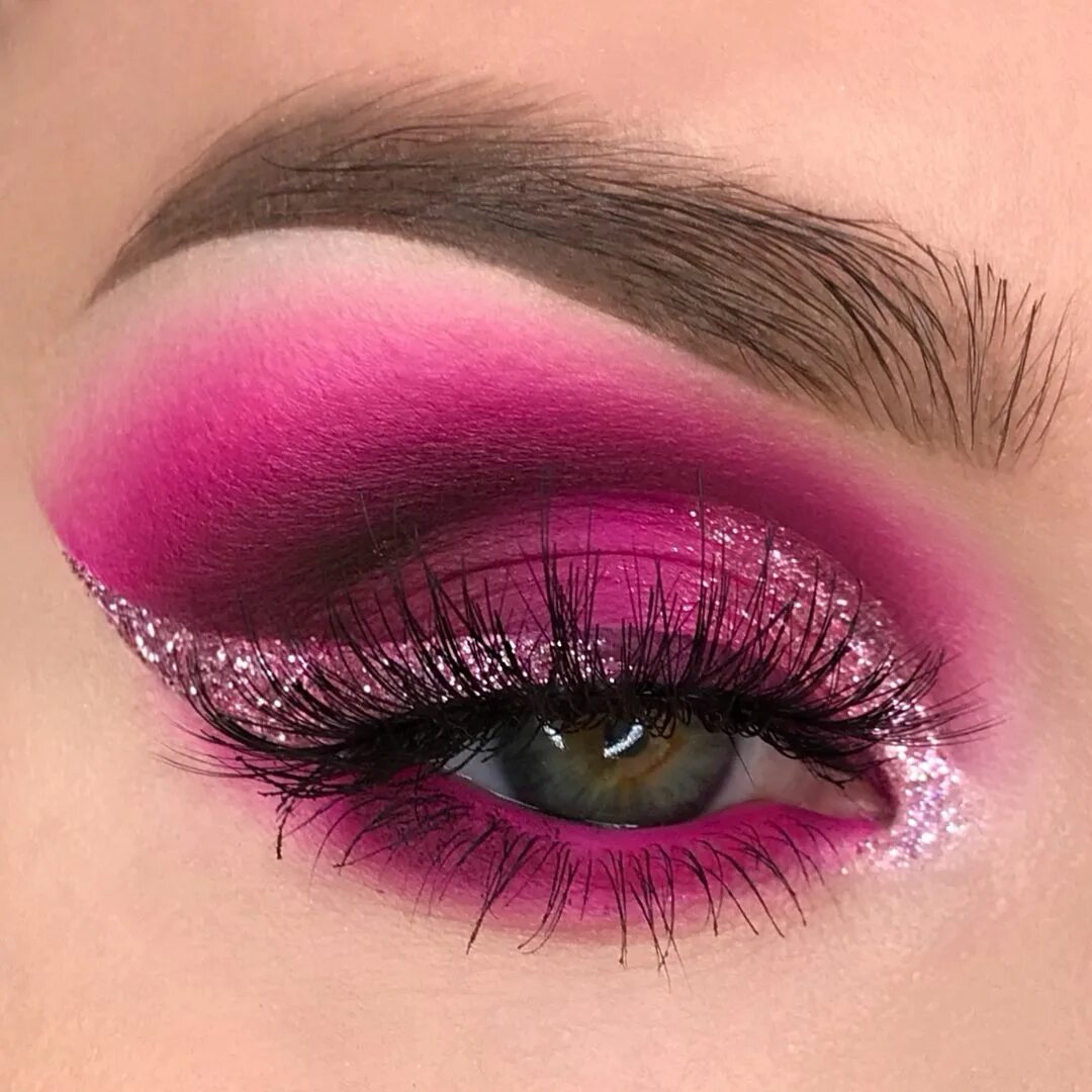 Красивый макияж розовыми тенями Swayze on Instagram: in 2024 Eye makeup art, Artistry makeup, Creative eye makeu