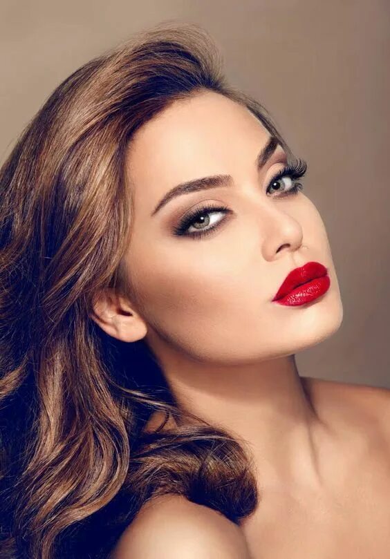 Красивый макияж с красной помадой 35+ HOTTEST SMOKEY EYE MAKEUP IDEAS 2019 - PinningFashion Trucco sposa romantico