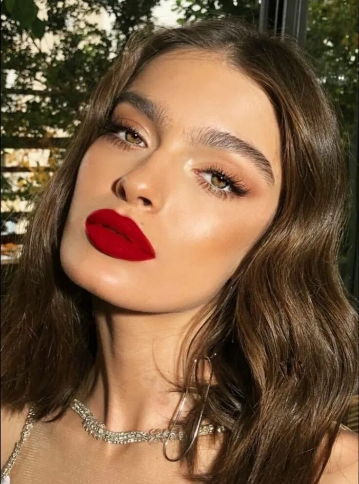 Красивый макияж с красной помадой Please follow for more ⚠ Maquillaje labios rojos, Maquillaje de ojos, Maquillaje