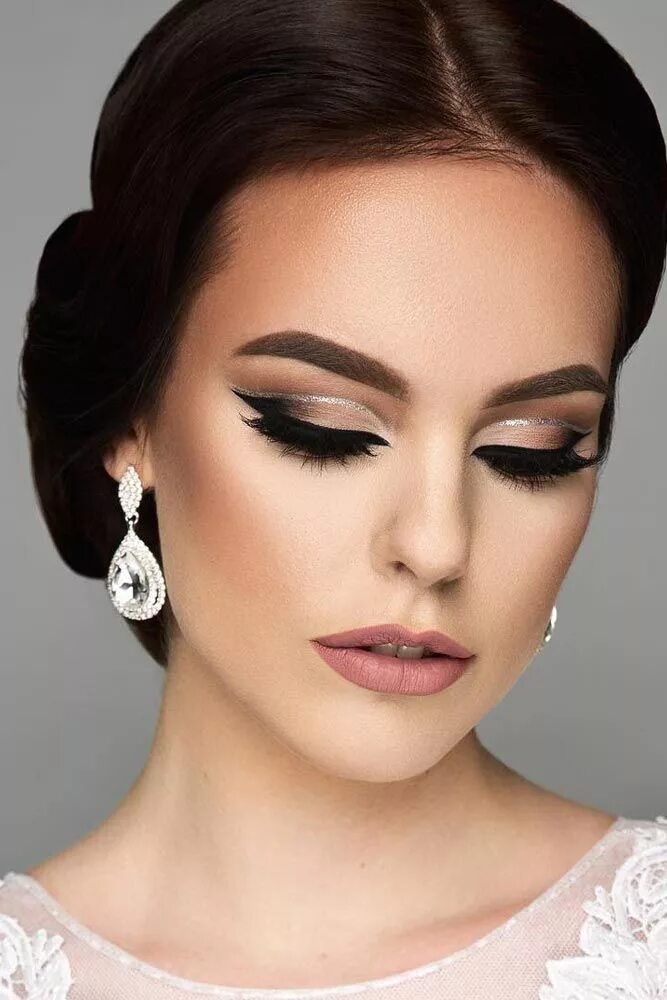 Красивый макияж со стрелками 50+ Magnificent Wedding Makeup Looks For Your Big Day Natural wedding makeup, Go