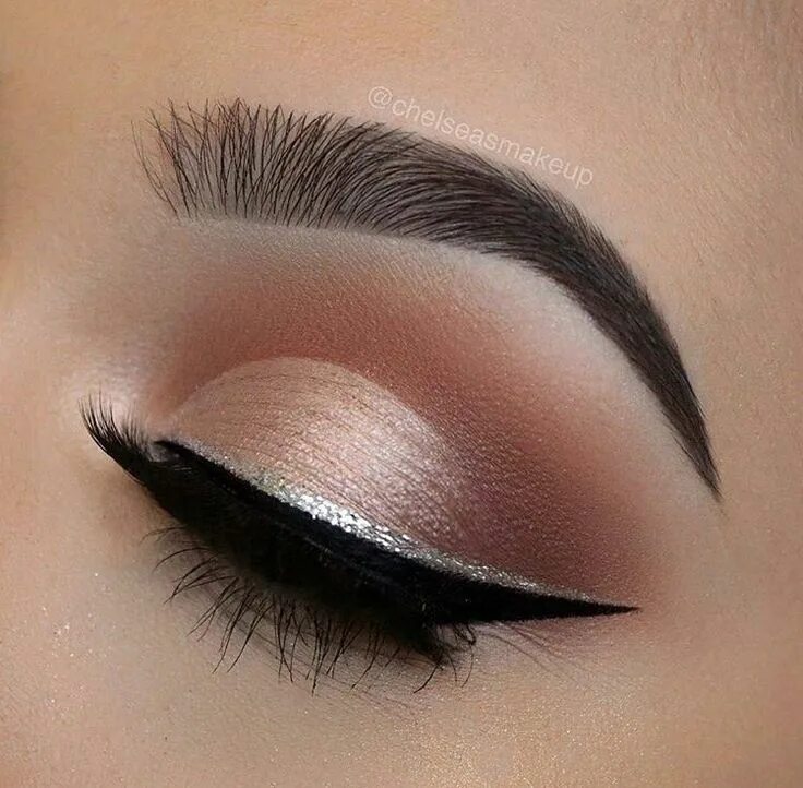 Красивый макияж со стрелками фото She is a Queen-Her soul is Royalty Smokey eye makeup, Eye make up, Beautiful eye