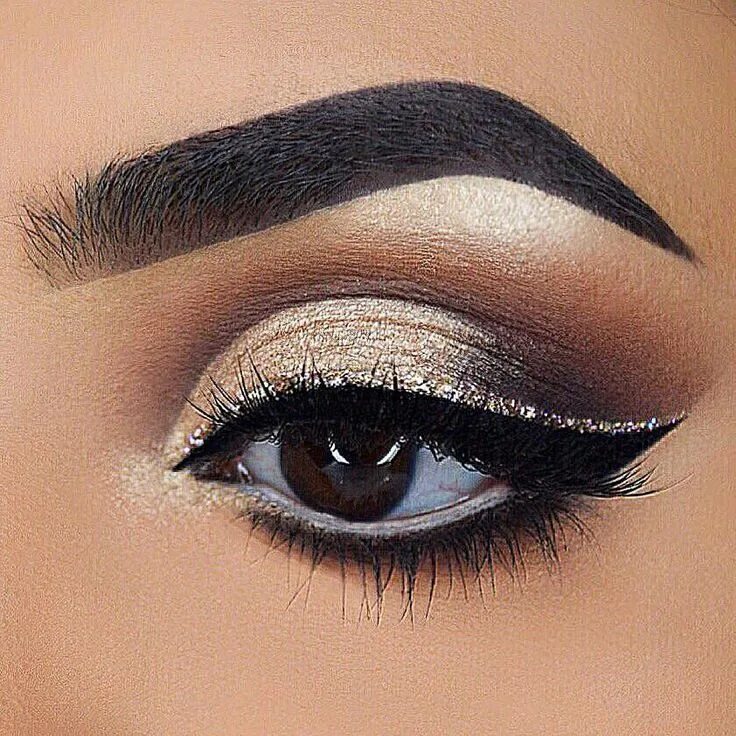 Красивый макияж стрелки фото Detail en 2020 Maquillage soirée, Maquillage brune et Maquillage yeux