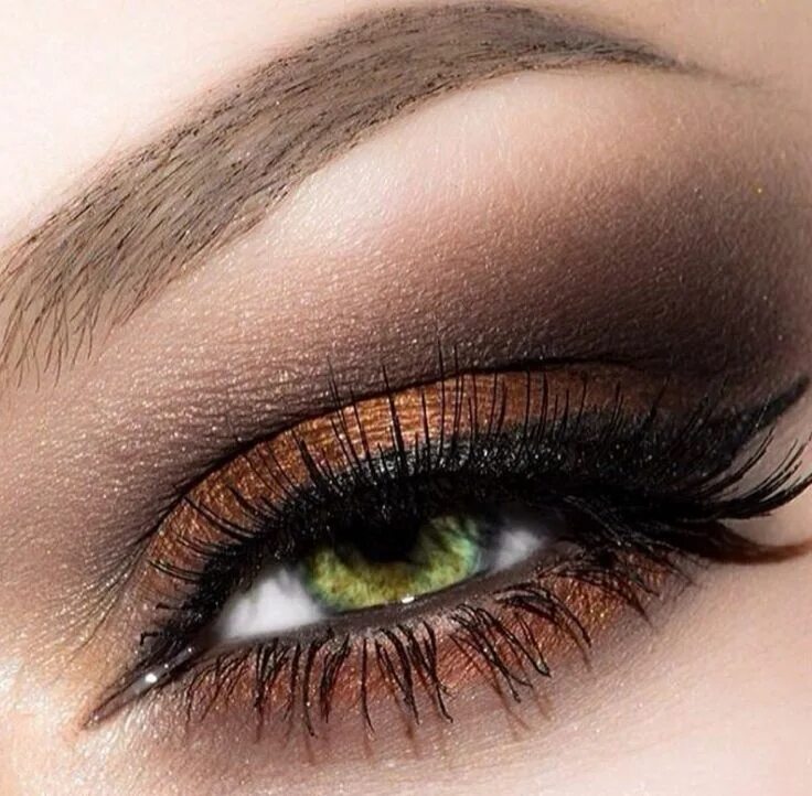 Красивый макияж зеленых глаз фото Pin on just FACE it, you’re beautiful Smokey eye makeup, Smokey eye makeup tutor