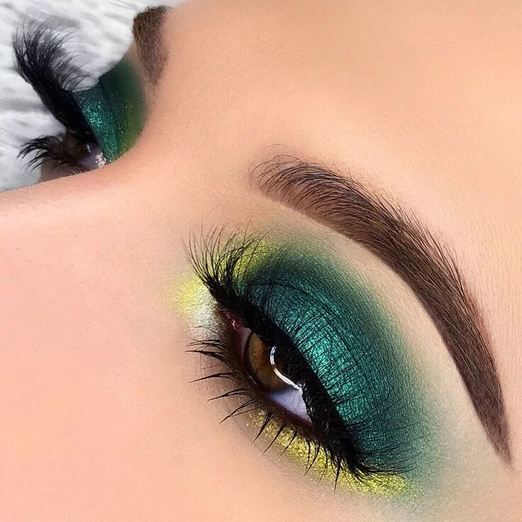 Красивый макияж зелеными тенями Green Eyeshadow Eyeshadow makeup, Creative eye makeup, Eye makeup designs