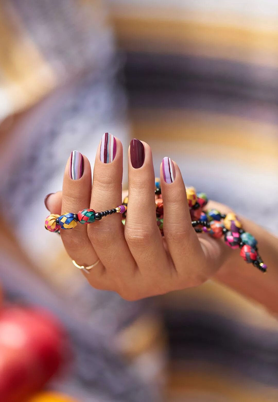 Красивый маникюр 2 Threads of Peru Colorful nail art, Gel nail colors, Nail art galleries