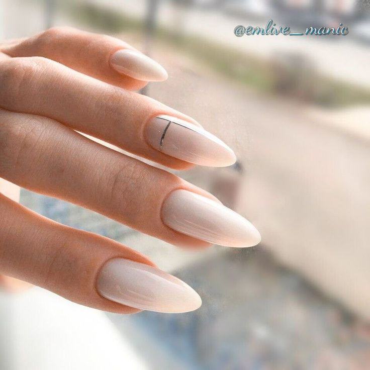 Красивый маникюр 2024 миндаль бежевый Дизайн ногтей in 2024 Manicure, Nails, Simple nails