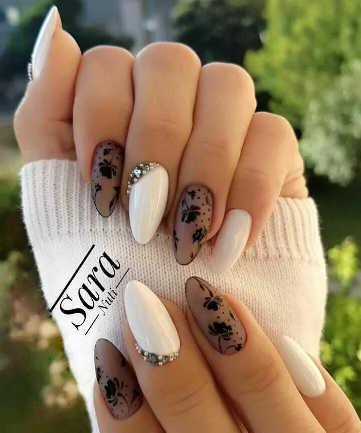 Красивый маникюр 2024 миндаль с рисунком Pin by Vale C on abito da sposa Matte nails design, Lace nails, Almond acrylic n