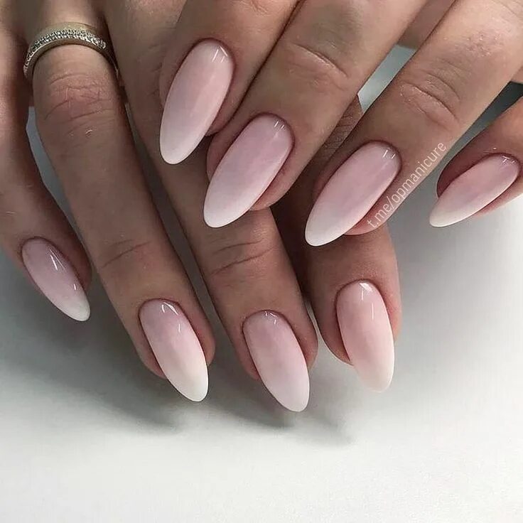 Красивый маникюр 2024 миндаль с рисунком омбре Pin by tanya on Nails Cute acrylic nails, Fashion nails, Almond acrylic nails