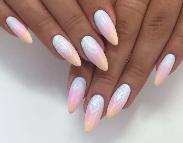 Красивый маникюр 2024 миндаль с рисунком омбре Pin by Kis-M Márta on Körmök Summer nails almond, Manicure, Cute summer nails