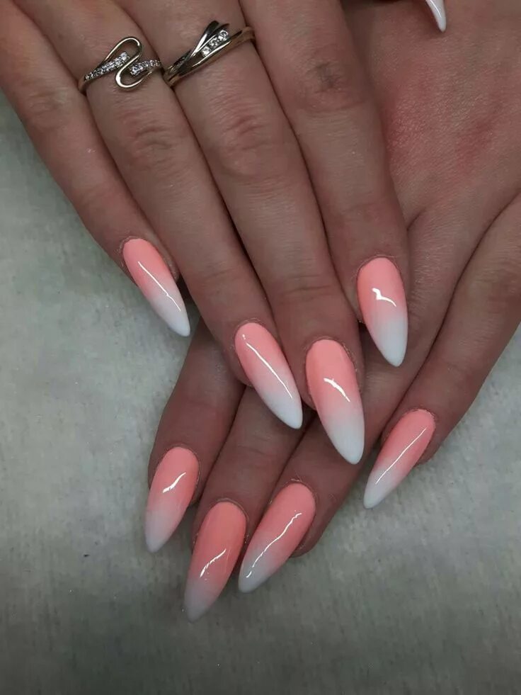 Красивый маникюр 2024 миндаль с рисунком омбре Pin by anna błaszczyk on paznokcie Ombre acrylic nails, Ombre nail designs, Peac