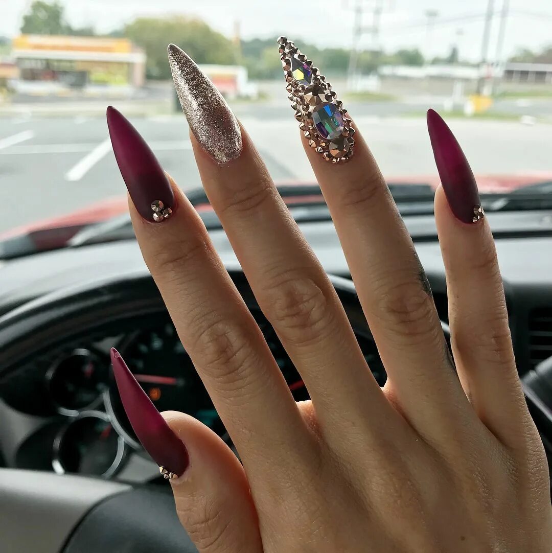 Красивый маникюр 2024 на длинные ногти миндаль Ready for fall! Gorgeous nails, Gel nails, Bling nails