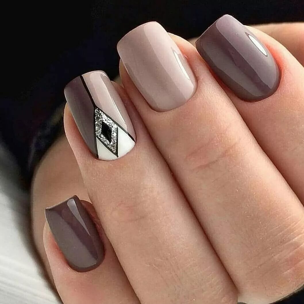 Красивый маникюр 2024 на короткие ногти квадрат Pin de Vita en Маникюр Manicura de uñas, Diseño de uñas mate, Diseño de uñas con
