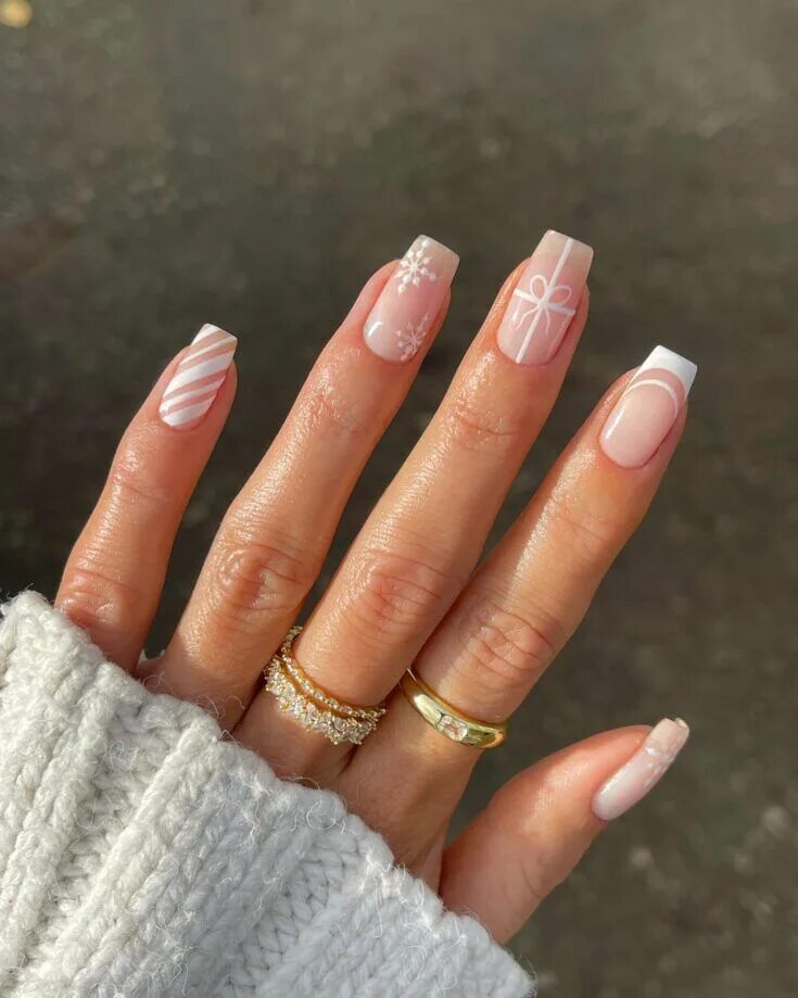 Красивый маникюр 2024 на свадьбу 50+ Christmas Nail Designs For A Perfect Mani! - Prada & Pearls Xmas nails, Gel 