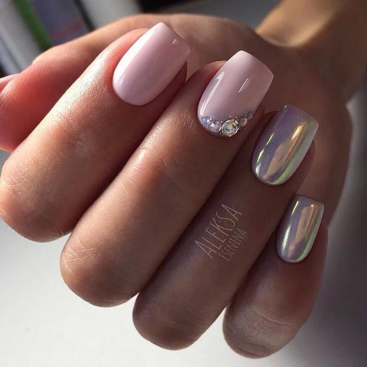 Красивый маникюр 2024 втирка #маникюрмодныетенденциифото Gel nails, Manicure, Pretty nails