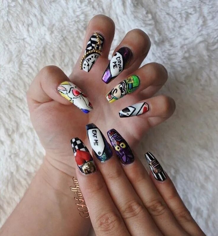 Красивый маникюр алиса Pin on Nails Plaid nails, Alice in wonderland nails, Nail art