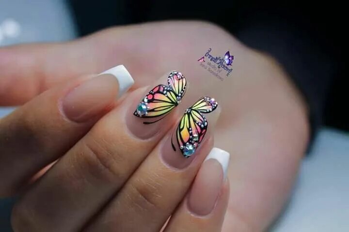 Красивый маникюр бабочки Pin by Moncsi Géczi on Körmök Nails, Uñas, Beauty