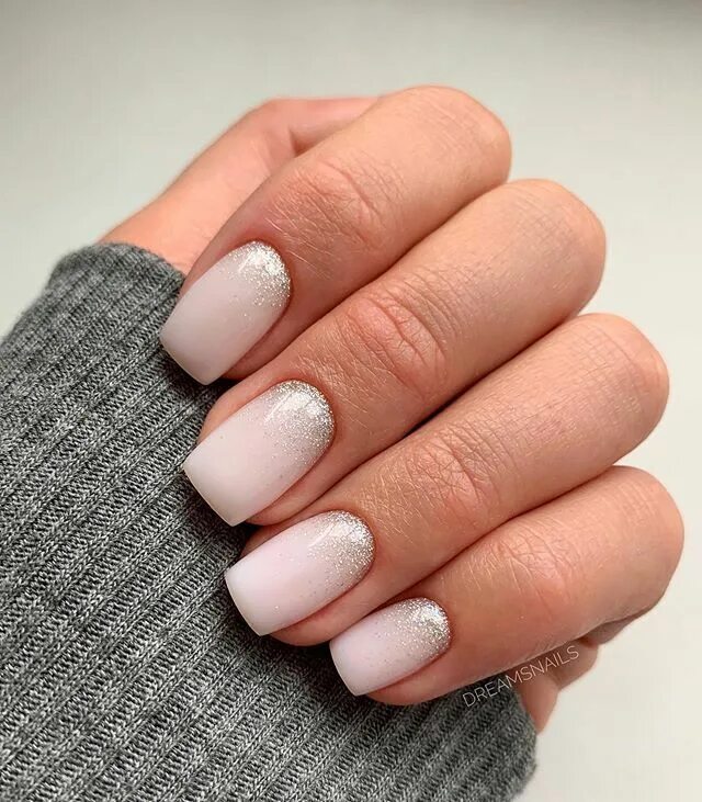 Красивый маникюр базой #naildesign hashtag on Instagram * Photos and Videos Short nails art, Nail art d