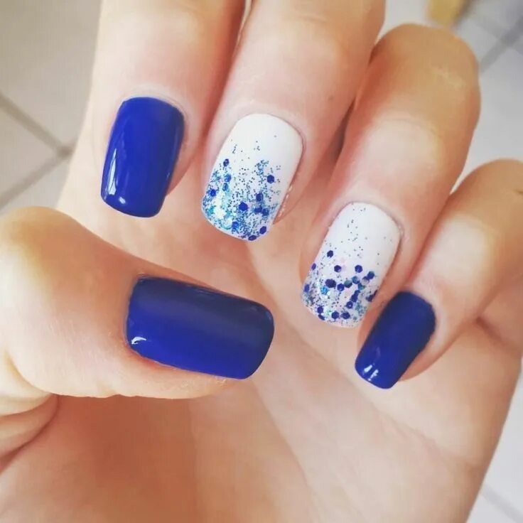 Красивый маникюр бело синий Awesome Blue and White Nail Designs Design Trends ... in 2021 Blue and white nai