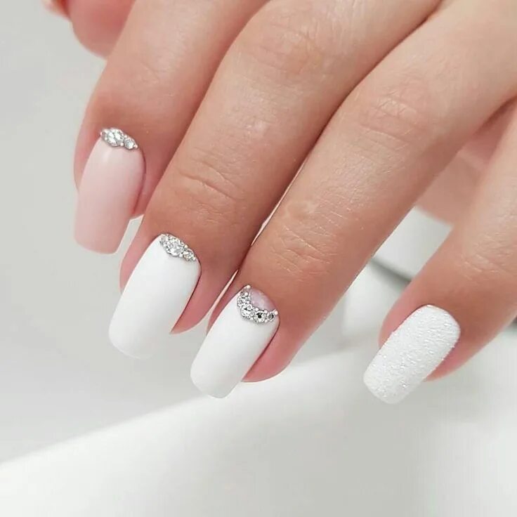 Красивый маникюр белых ногтей Pin by Malina Malina on Маникюр Nail art designs, Pretty nails, Stylish nails