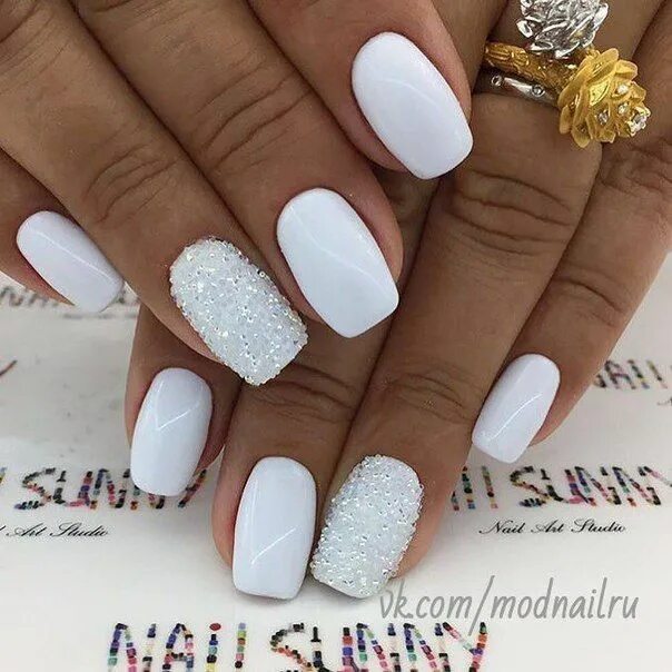 Красивый маникюр белым лаком Маникюр Ногти White acrylic nails, Bride nails, Square nails